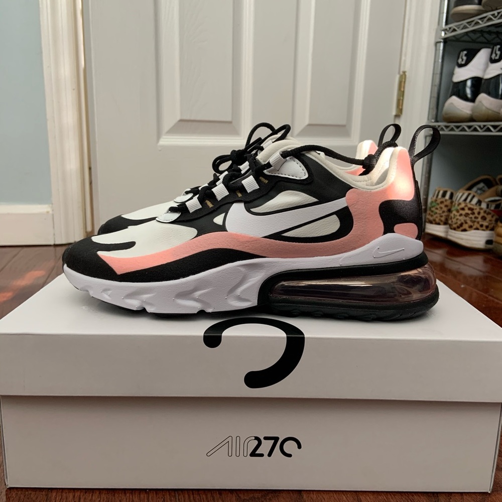 Brand new women’s air max 270 react!! Coral black